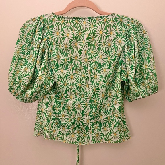 SOLD - Green ZARA Daisy Scrunched Top - Picture 3 of 10